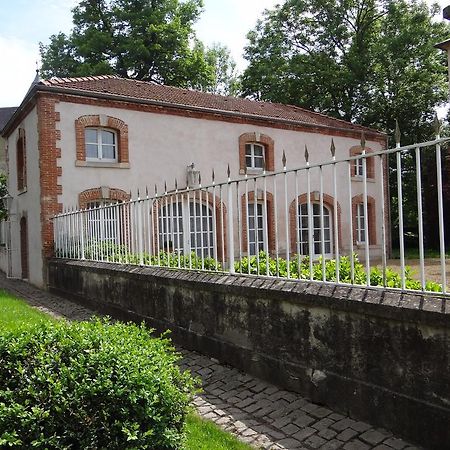Chateau Mesny Gite Au Fil Des Pages Vic-sur-Seille Ngoại thất bức ảnh