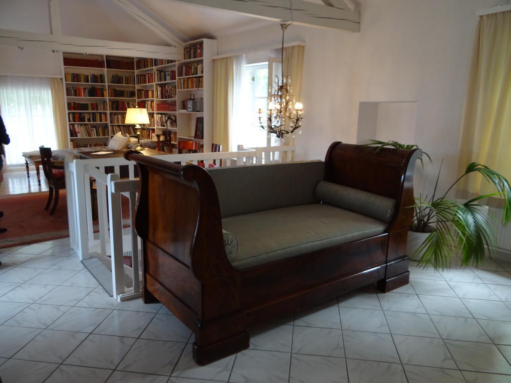 Chateau Mesny Gite Au Fil Des Pages Vic-sur-Seille Ngoại thất bức ảnh