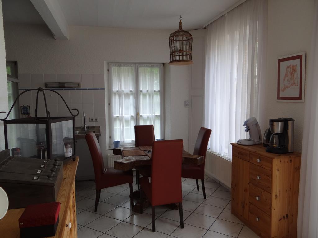 Chateau Mesny Gite Au Fil Des Pages Vic-sur-Seille Ngoại thất bức ảnh